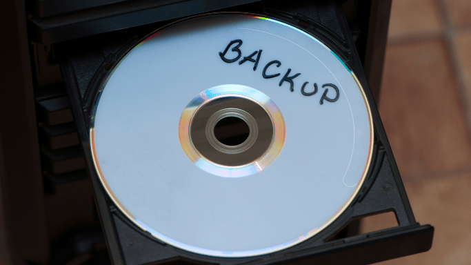 BACKUP DANYCH NA PŁYTACH JAKO ELEMENT STRATEGII 3-2-1